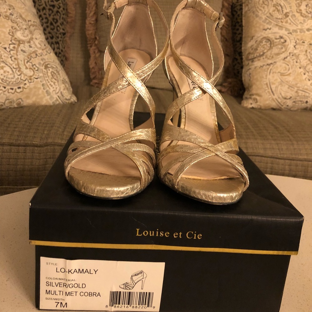 Size 7 women’s LOUISE ET CIE by Vince Camuto